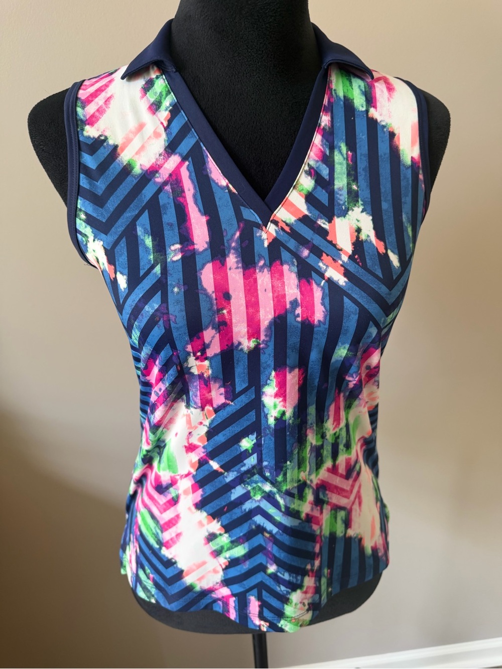 Slazenger Sleeveless V-Neck Activewear Top in Navy & Pink Multi XSmall